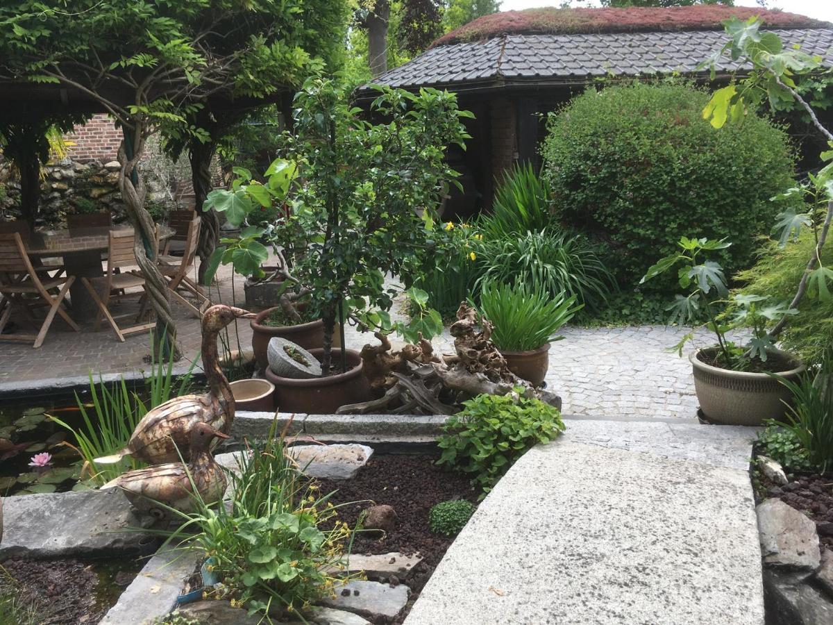 B&B Wisteria Herne エクステリア 写真